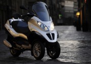 Piaggio MP3 Hybrid